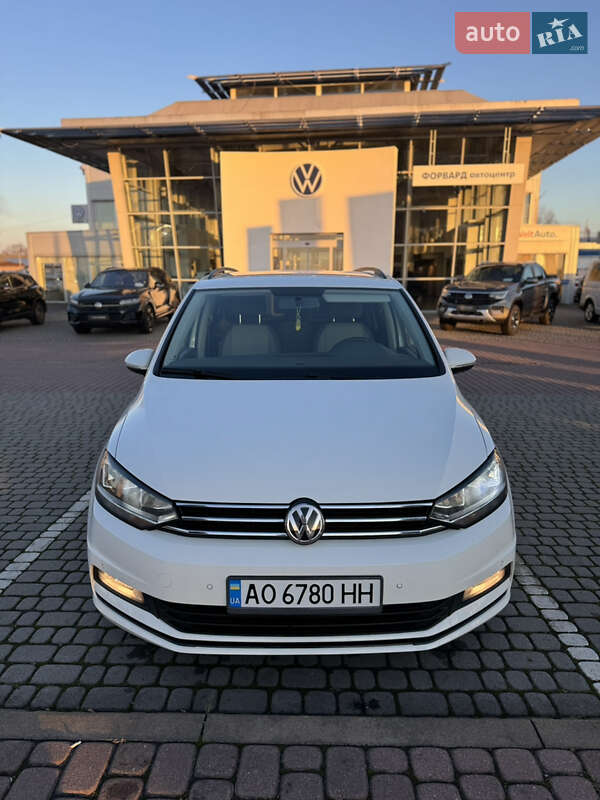 Volkswagen Touran 2015