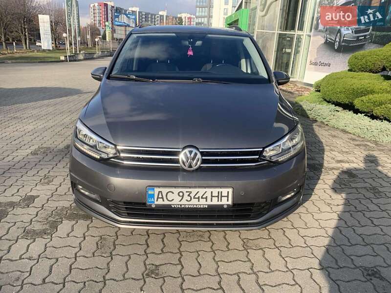 Volkswagen Touran 2015
