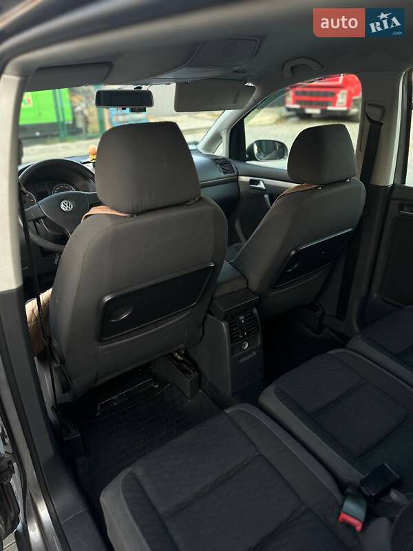 Минивэн Volkswagen Touran 2009 в Одессе