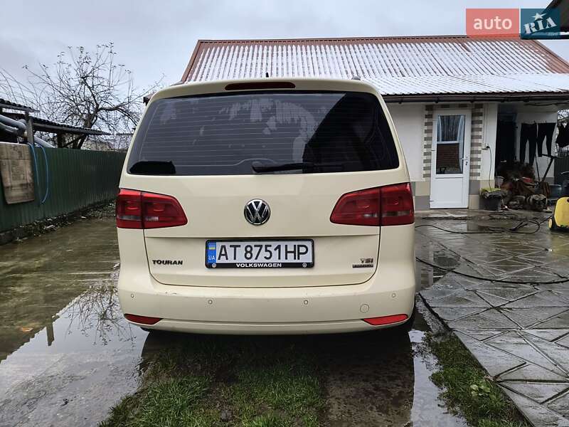 Минивэн Volkswagen Touran 2013 в Ивано-Франковске