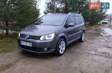 Мінівен Volkswagen Touran 2011 в Здолбуніві