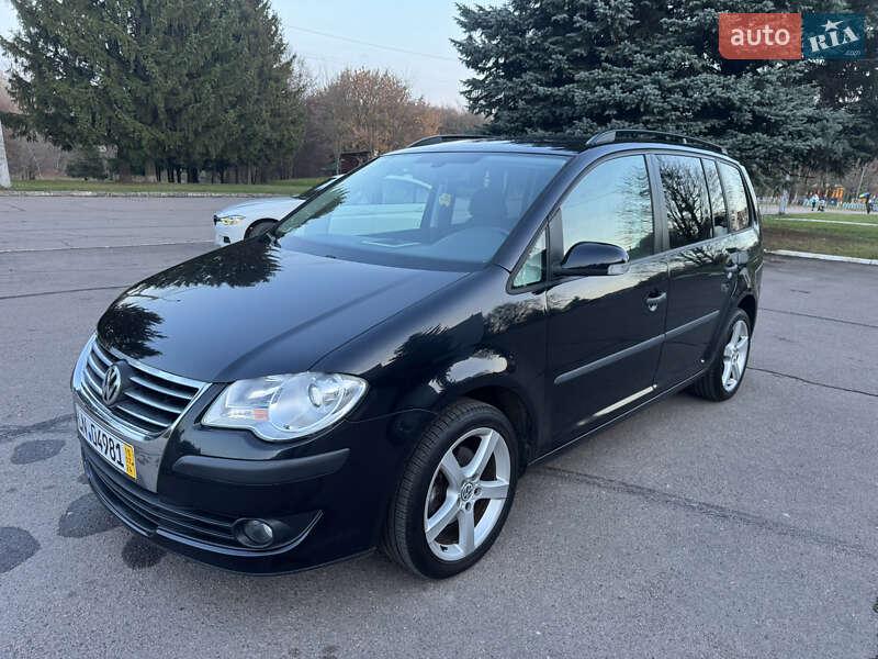 Минивэн Volkswagen Touran 2008 в Ровно