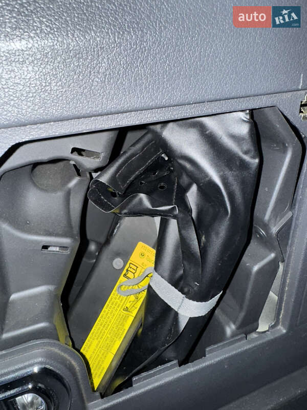 Минивэн Volkswagen Touran 2008 в Ровно