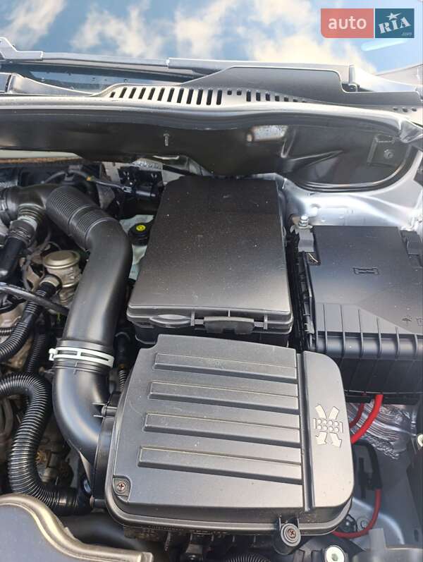 Минивэн Volkswagen Touran 2007 в Луцке