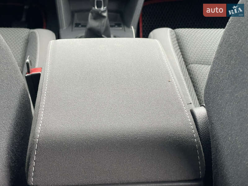 Минивэн Volkswagen Touran 2014 в Мукачево