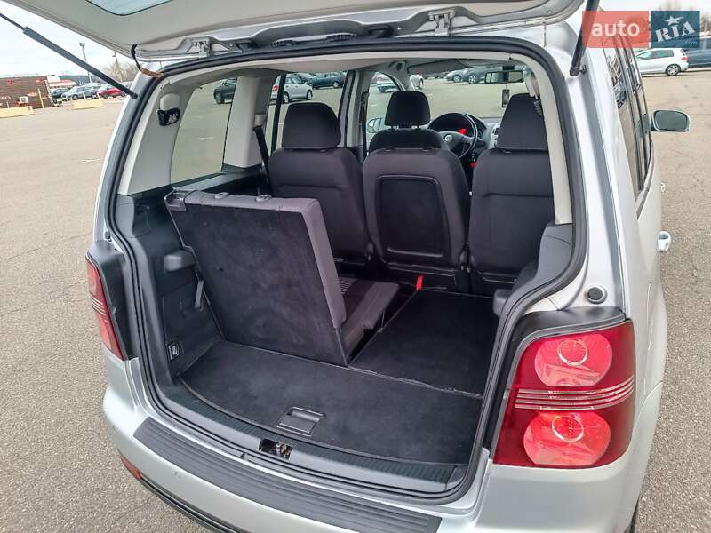Минивэн Volkswagen Touran 2010 в Киеве фото 12 Минивэн Volkswagen Touran 2010 в Киеве