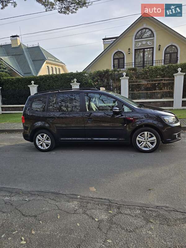 Мінівен Volkswagen Touran 2012 в Києві