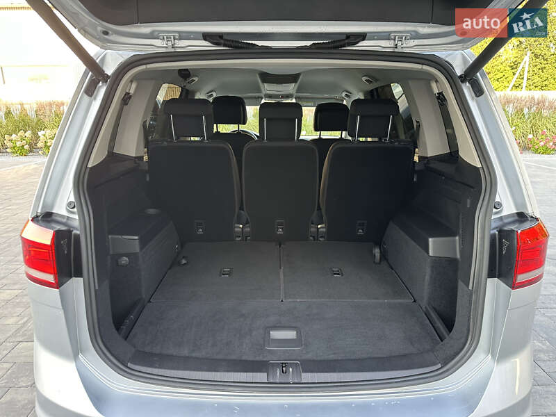 Микровэн Volkswagen Touran 2020 в Луцке