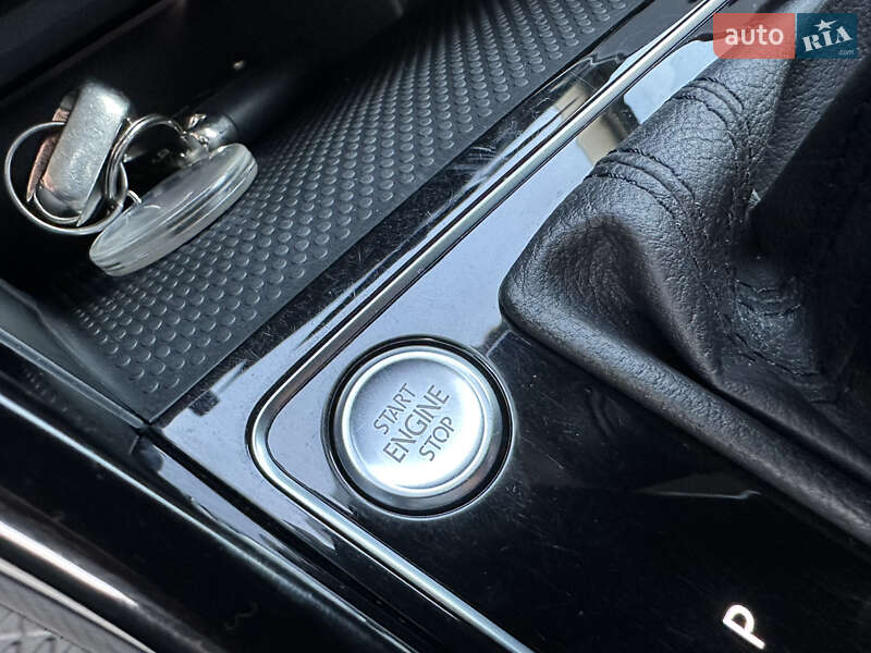 Микровэн Volkswagen Touran 2020 в Луцке