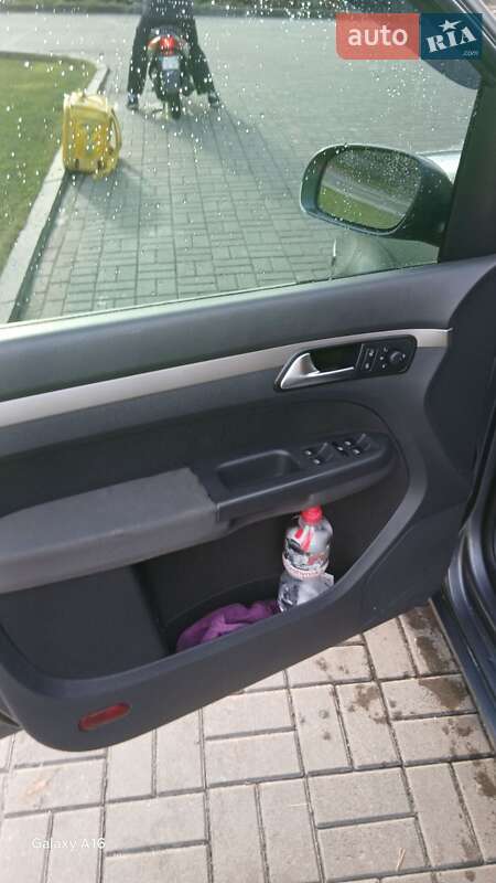 Минивэн Volkswagen Touran 2007 в Киеве