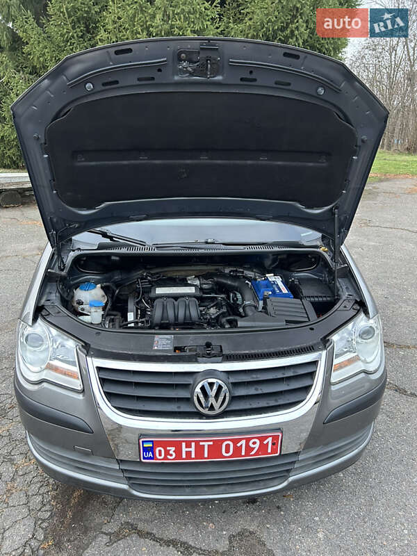 Минивэн Volkswagen Touran 2009 в Золотоноше