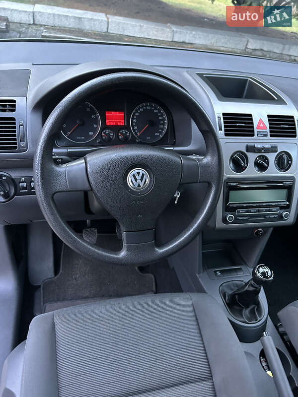 Минивэн Volkswagen Touran 2009 в Золотоноше