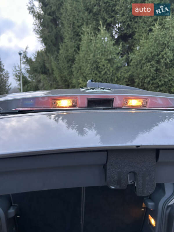 Минивэн Volkswagen Touran 2009 в Золотоноше