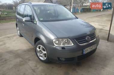 Минивэн Volkswagen Touran 2004 в Белгороде-Днестровском