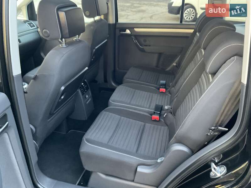 Минивэн Volkswagen Touran 2014 в Черновцах