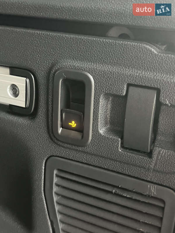 Микровэн Volkswagen Touran 2015 в Виноградове