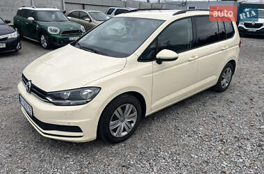 Микровэн Volkswagen Touran 2016 в Белой Церкви