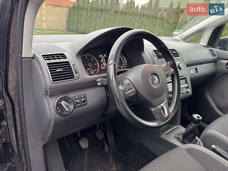 Минивэн Volkswagen Touran 2011 в Луцке фото 14 Минивэн Volkswagen Touran 2011 в Луцке