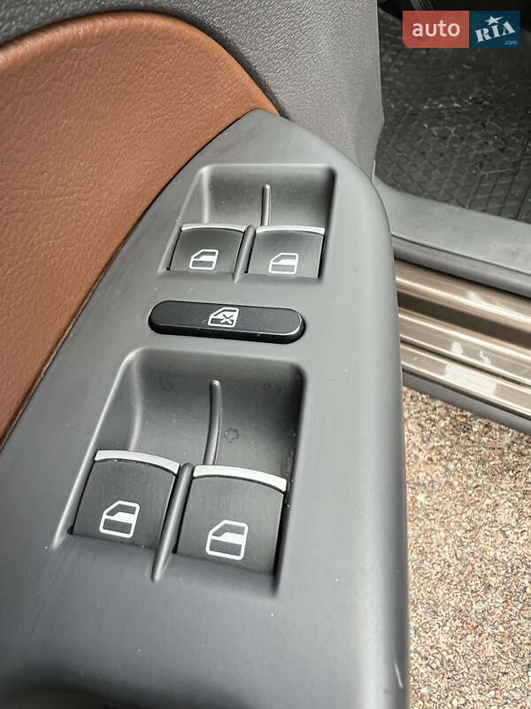 Минивэн Volkswagen Touran 2013 в Житомире фото 27 Минивэн Volkswagen Touran 2013 в Житомире