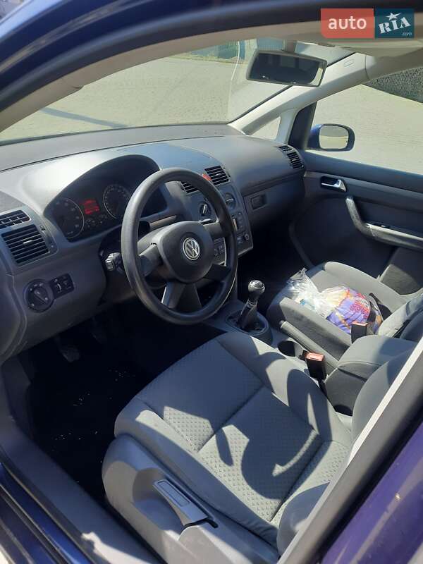 Минивэн Volkswagen Touran 2003 в Ивано-Франковске