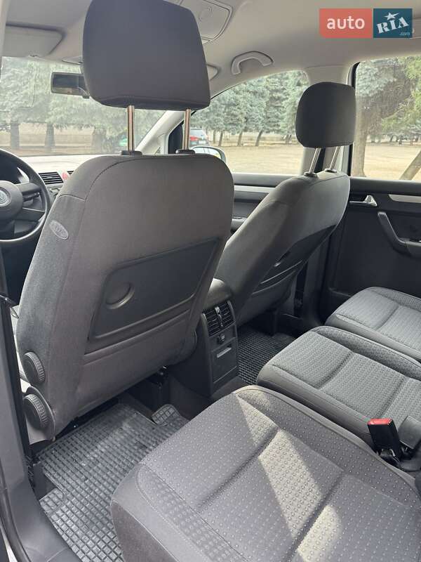 Минивэн Volkswagen Touran 2005 в Вознесенске фото 11 Минивэн Volkswagen Touran 2005 в Вознесенске