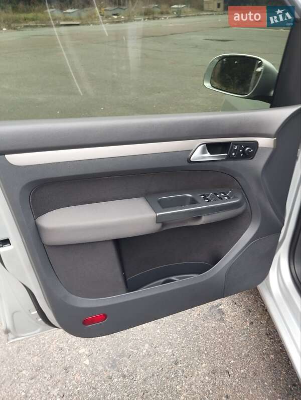 Минивэн Volkswagen Touran 2007 в Бердичеве