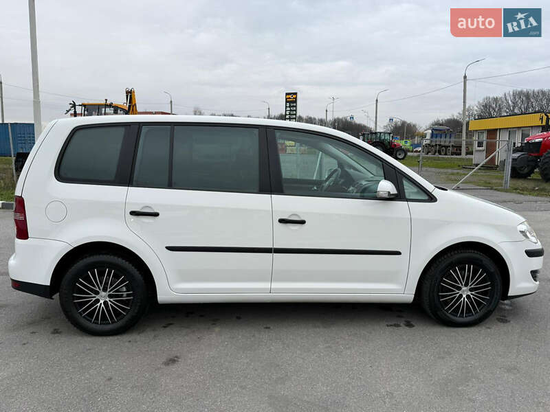 Минивэн Volkswagen Touran 2008 в Виннице