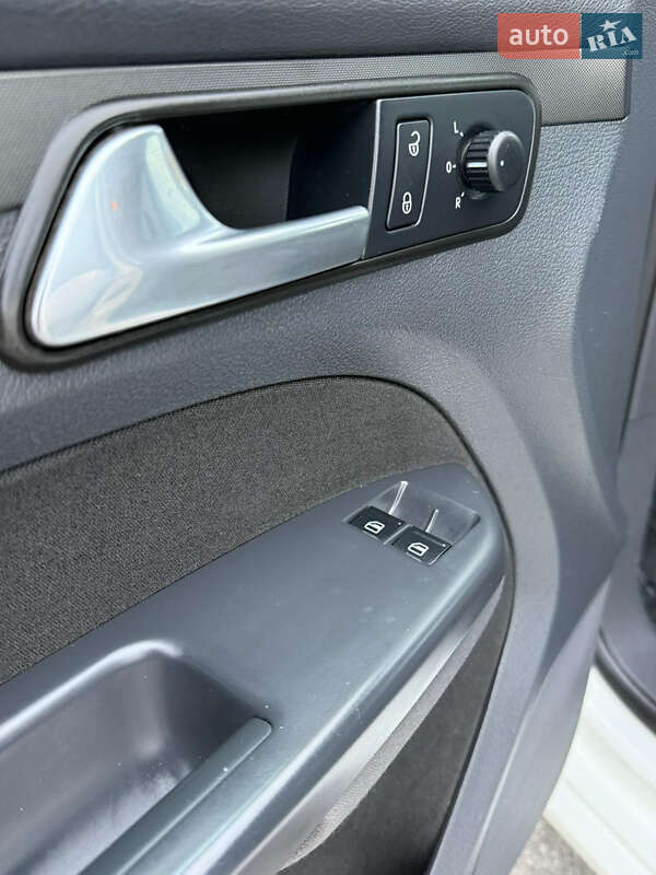 Минивэн Volkswagen Touran 2008 в Виннице