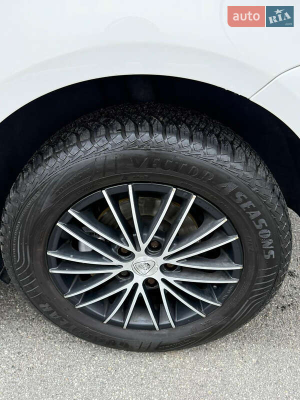 Минивэн Volkswagen Touran 2008 в Виннице