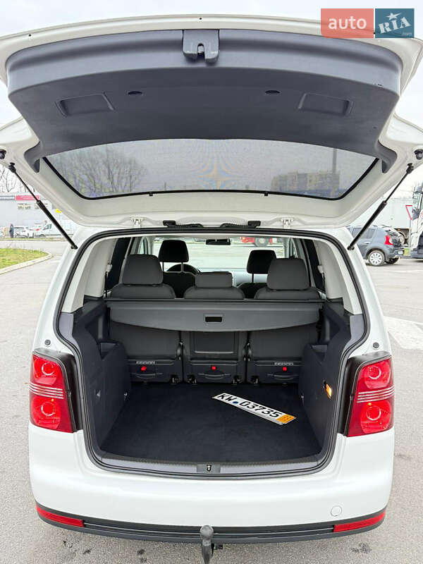 Минивэн Volkswagen Touran 2008 в Виннице