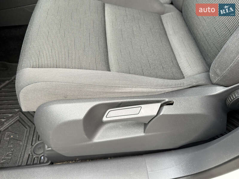 Минивэн Volkswagen Touran 2008 в Виннице