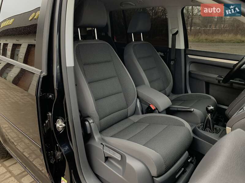 Мінівен Volkswagen Touran 2011 в Бердичеві