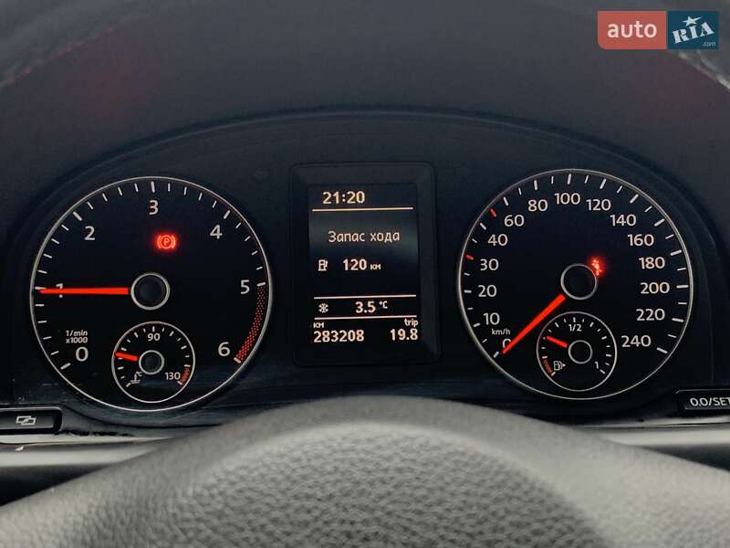 Мінівен Volkswagen Touran 2011 в Бердичеві