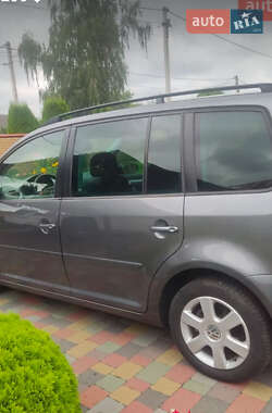 Минивэн Volkswagen Touran 2006 в Белой Церкви