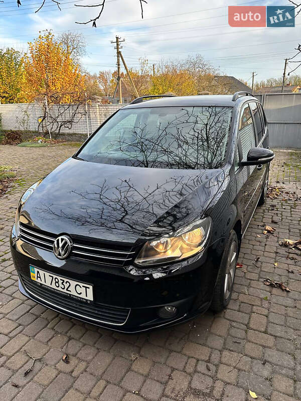 Минивэн Volkswagen Touran 2011 в Василькове