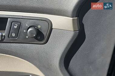 Минивэн Volkswagen Touran 2008 в Хусте