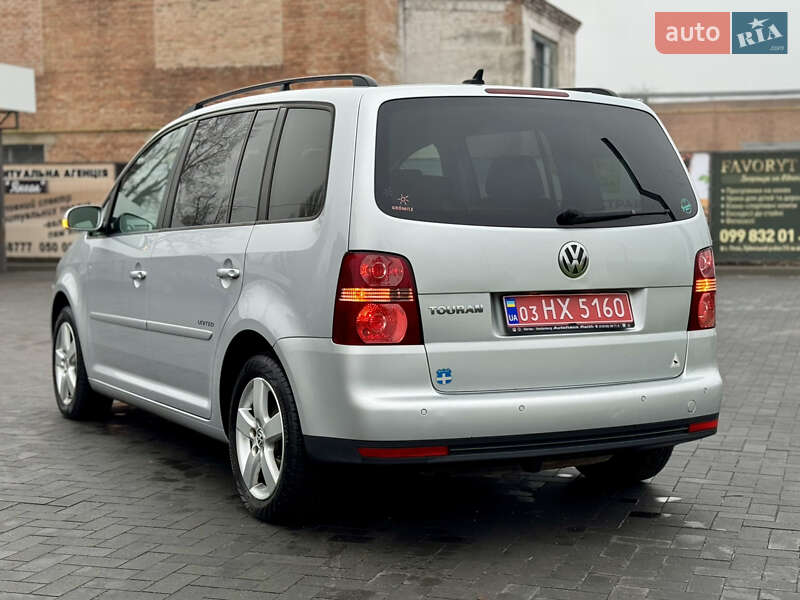 Мінівен Volkswagen Touran 2009 в Лубнах