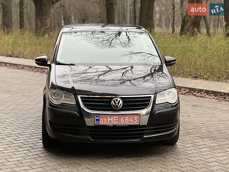 Минивэн Volkswagen Touran 2009 в Виннице