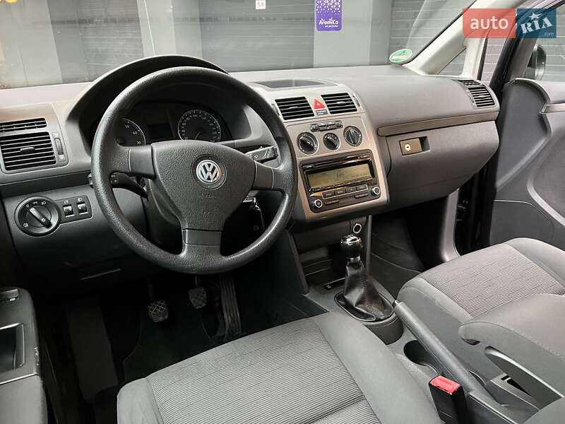 Минивэн Volkswagen Touran 2009 в Виннице