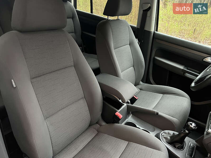 Минивэн Volkswagen Touran 2009 в Виннице