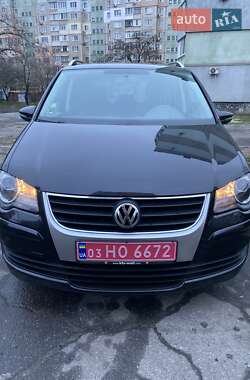 Минивэн Volkswagen Touran 2010 в Полтаве