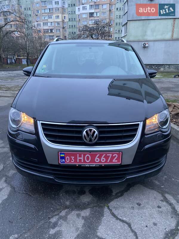 Volkswagen Touran 2010