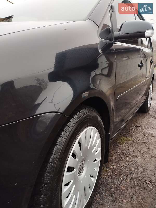 Минивэн Volkswagen Touran 2008 в Луцке