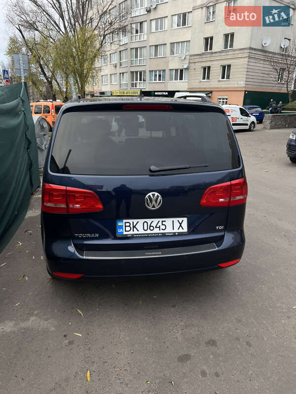 Мінівен Volkswagen Touran 2012 в Рівному