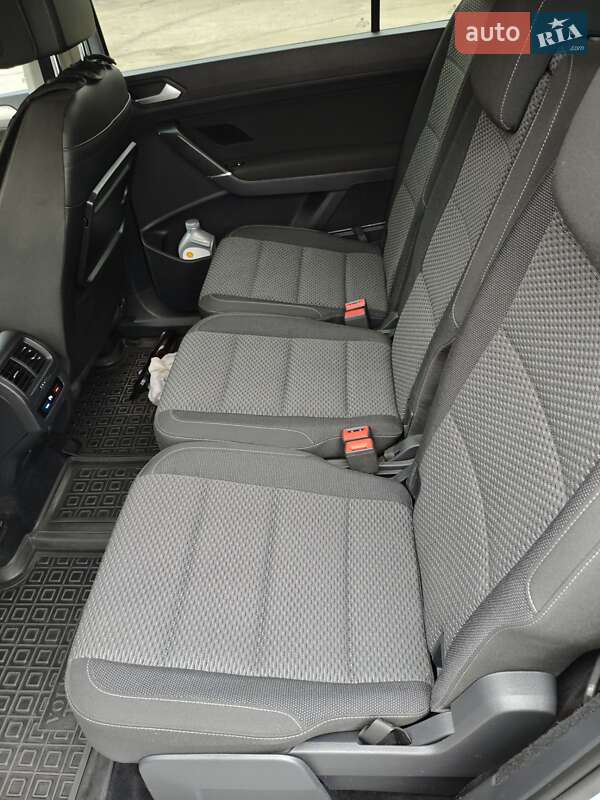 Микровэн Volkswagen Touran 2016 в Славуте