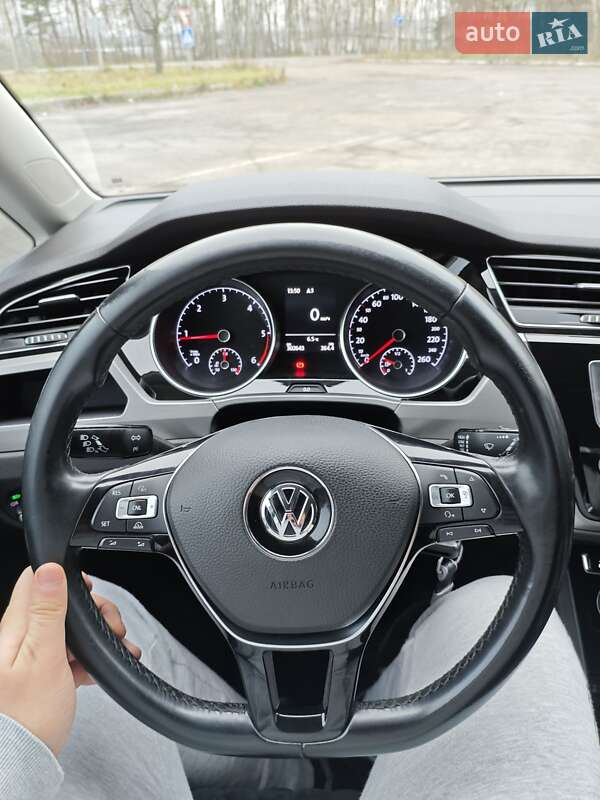 Микровэн Volkswagen Touran 2016 в Славуте