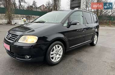 Минивэн Volkswagen Touran 2004 в Киеве
