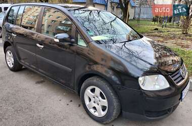 Мінівен Volkswagen Touran 2004 в Чернівцях