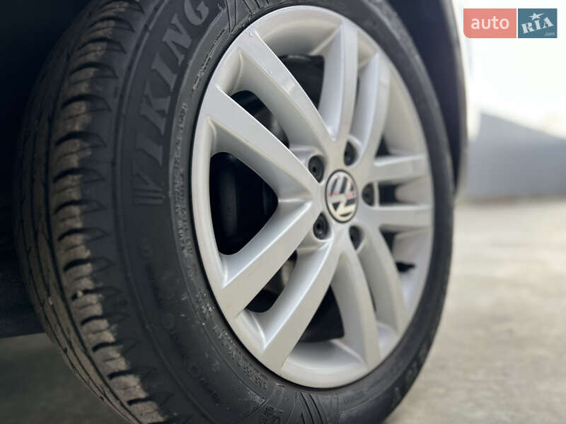 Минивэн Volkswagen Touran 2007 в Лубнах