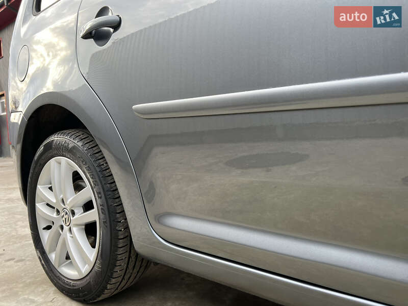 Минивэн Volkswagen Touran 2007 в Лубнах